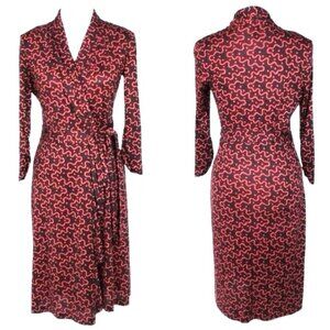 Diane von Furstenberg • 100% Silk Carneigh Wrap Dress || Size 4